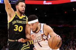 开云体育平台APP-太阳取得三连胜，布克砍下25+12+8