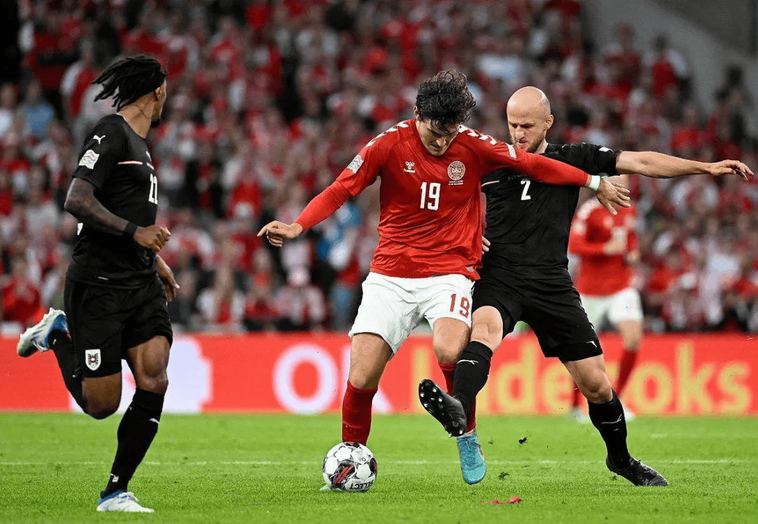 荷兰表现出色,闯入欧预赛半决赛 荷兰表现出色,闯入欧预赛半决赛