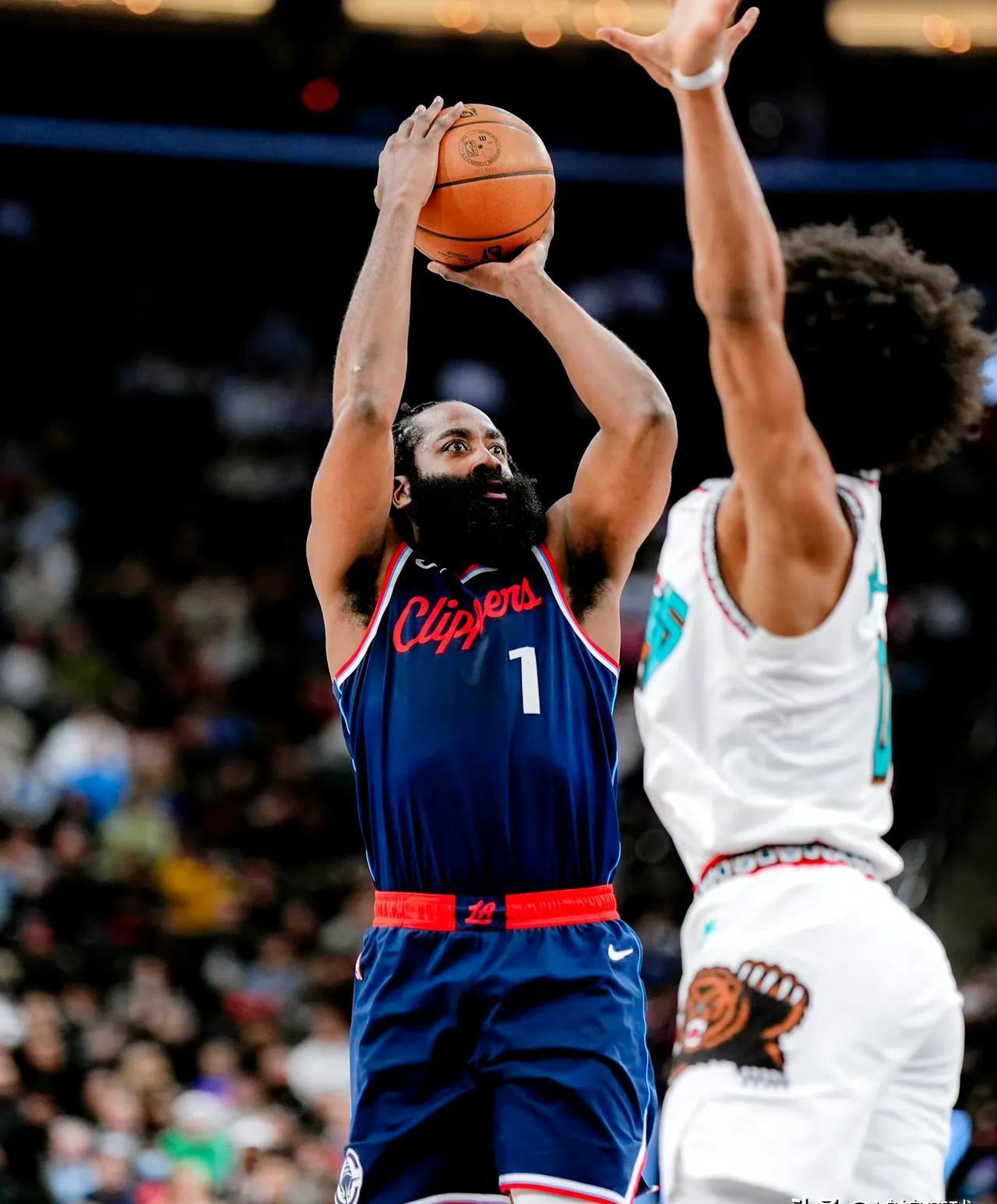 关于深圳佳兆业主场大胜青岛黄海，连胜气势如虹的信息